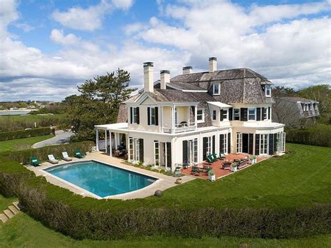 It contains 3 bedrooms and 4 bathrooms. . Zillow newport ri